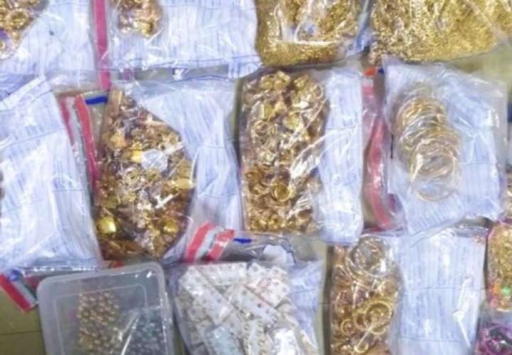Capturan a ocho "correos humanos" que traficaban oro entre Colombia y Panamá
