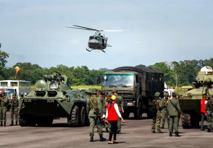 Venezuela realiza ejercicios militares en medio de tensión con Colombia (Video)