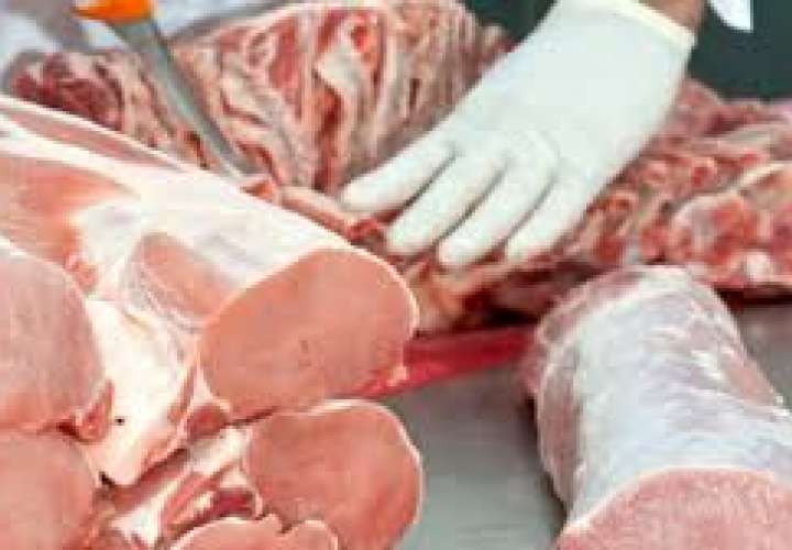  Decomisan carne de cerdo procedente de China