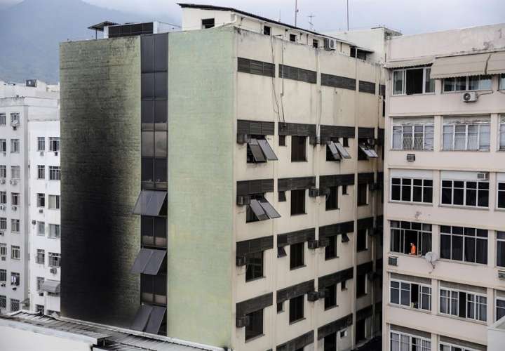 Incendio en hospital de Río deja 11 muertos y un centenar de evacuados (Video)
