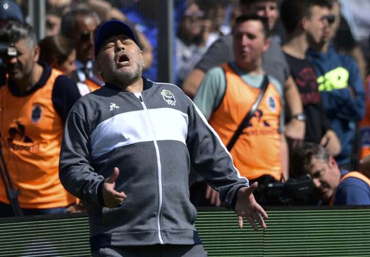 Maradona: ‘Estamos dando todo’