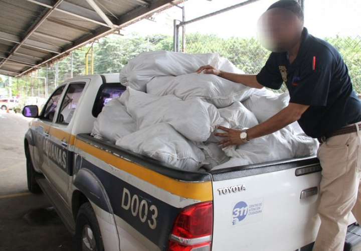 Retienen 148 sacos de ñames de contrabando en Merca Panamá