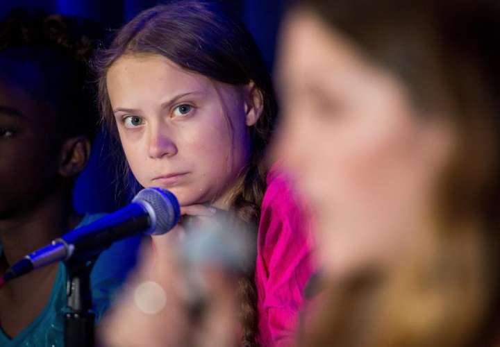 En la imagen aparece la adolescente activista climática Greta Thunberg. EFE