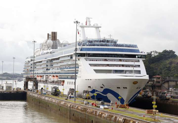 Canal de Panamá aumentará casi un 10% el tránsito de cruceros esta temporada
