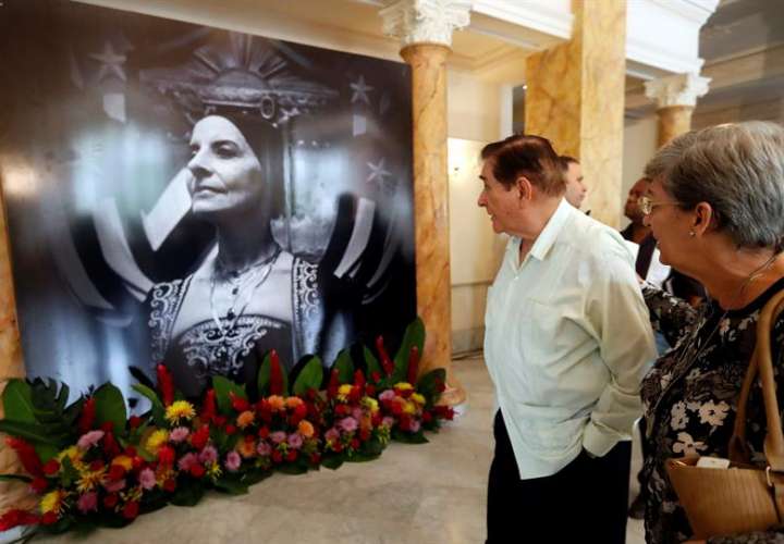 Cuba despide a su prima ballerina assoluta Alicia Alonso con funeral masivo