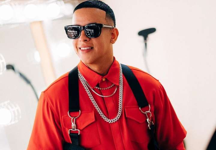 Daddy Yankee viene bien exquisito, pidió guaros caros y velitas aromáticas
