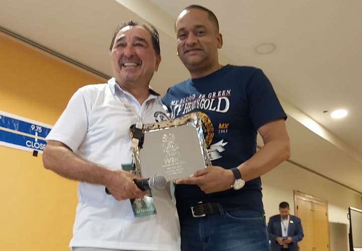 Panameño Héctor Afú, 'Árbitro del Año" en el Consejo Mundial de Boxeo