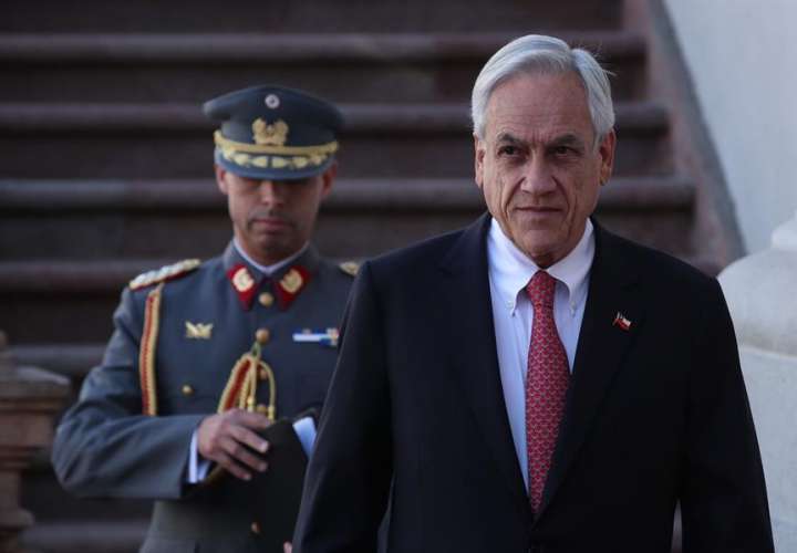 El presidente de Chile cambia a ocho ministros, incluidos Interior y Hacienda