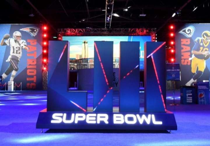  El Super Bowl se jugará en el estadio Hard Rock el 2 de febrero. 