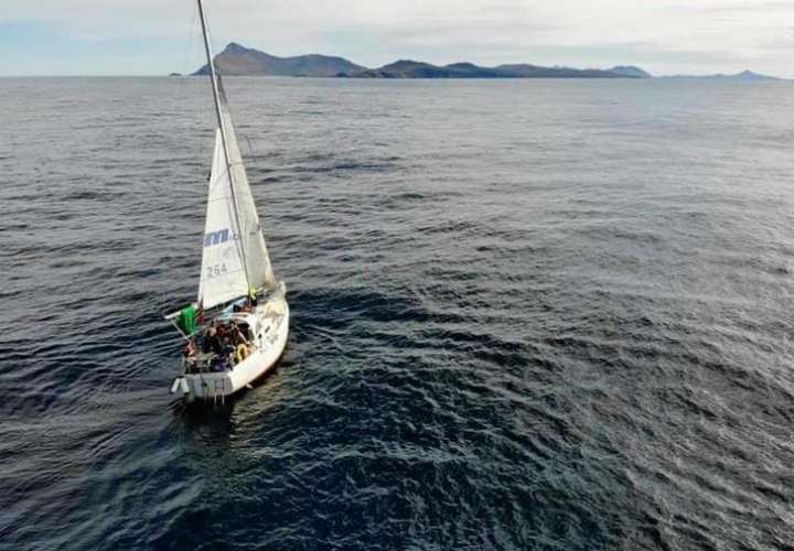 Piratas asaltan velero y violan a dos noruegas en costa arriba de Colón
