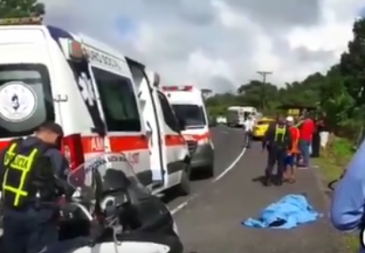 Ciclista muere arrollado por bus en Colón