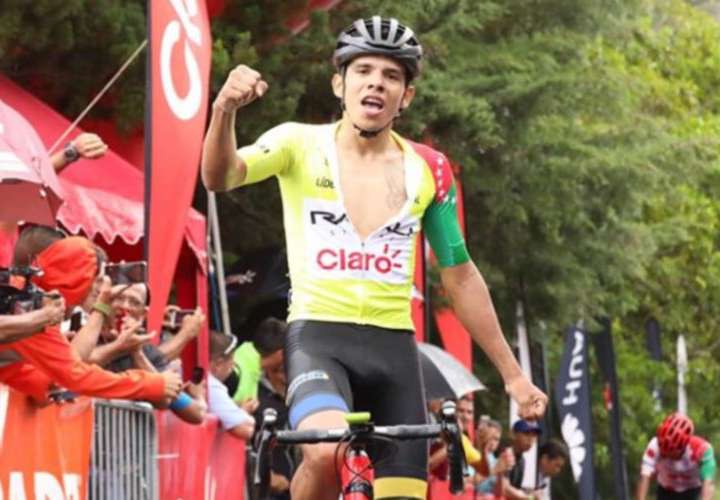 Franklin Archibold impone su poder en la Vuelta Internacional a Chiriquí