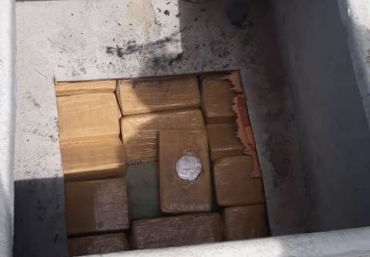 Tres colombianos detenidos por traficar 500 paquetes de droga en Punta Burica