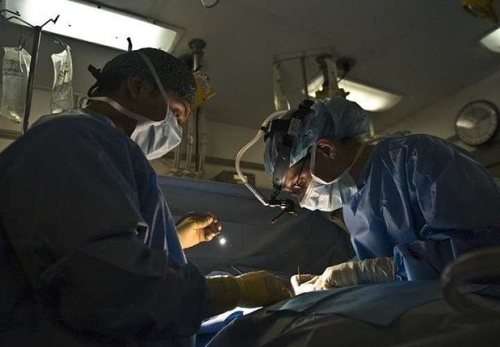 Insólito: Médicos trasplantan riñón a paciente equivocado