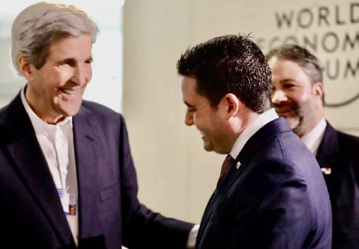 John Kerry, invitado a Panamá por el vicepresidente Carrizo 