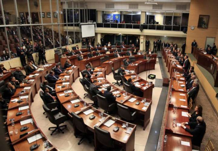 Panameñistas repudian ‘camarón legislativo’