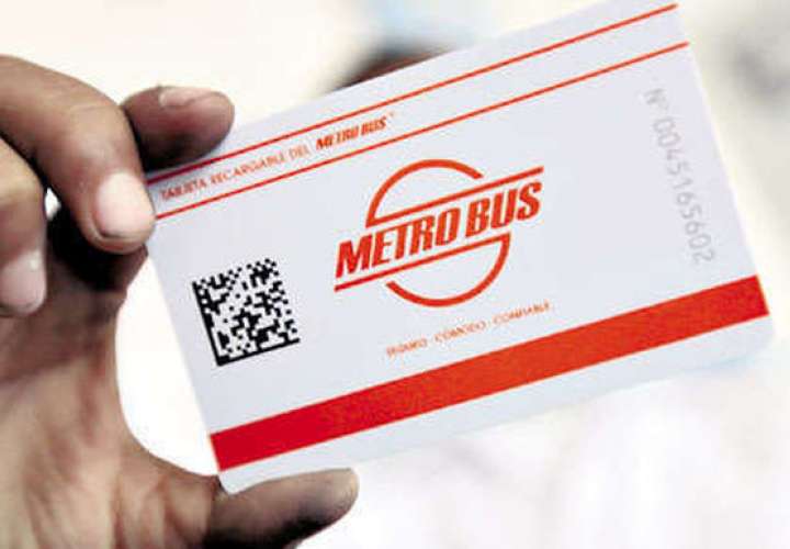 Reactivarán tarjetas estudiantiles para uso de metrobús y metro 