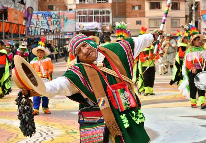 Color y cultura a flor de piel en el Carnaval de Oruro en Bolivia