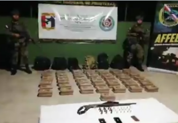 Incautan 100 paquetes de cocaína en El Chocolatal, Darién [Video]