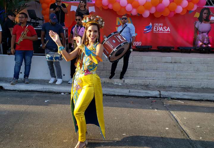 Grupo Epasa celebra sus carnavalitos con una buena murga y culecos