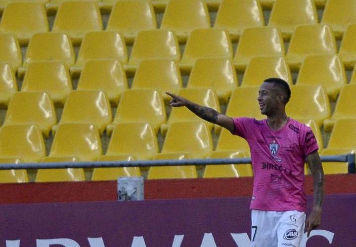 Panameño Gabriel Torres se hace sentir en Copa Libertadores