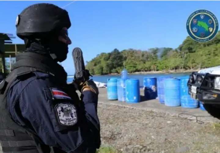 Ticos tumban tres toneladas de cocaína con la ayuda de Panamá