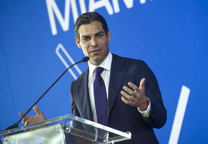 Alcalde de Miami tiene coronavirus; Bolsonaro dio negativo