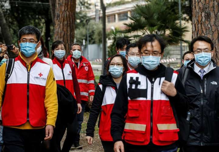 Italia recibe el apoyo de China para luchar contra el coronavirus (Video)