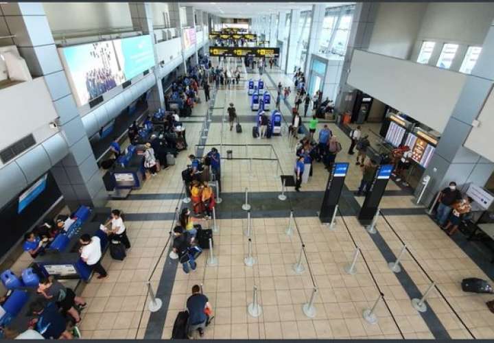 Aeropuerto toma medidas y pide apoyo a los viajeros