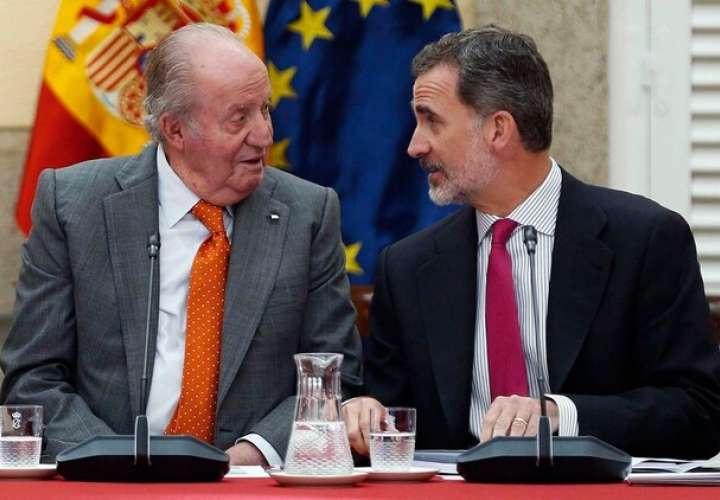 Rey de España renuncia a la herencia de su padre 