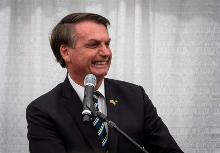 Presidente de Brasil se somete a un segundo examen de coronavirus