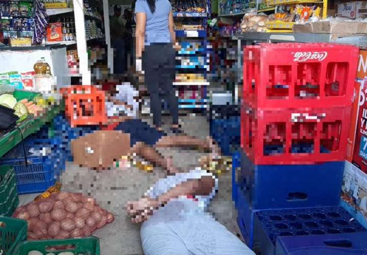 Dictan detención provisional para 8 personas por robo a un supermercado