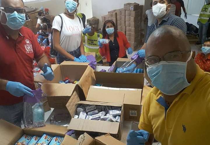 Distribuyen kits de aseo en Lídice tras confirmarse dos casos de coronavirus