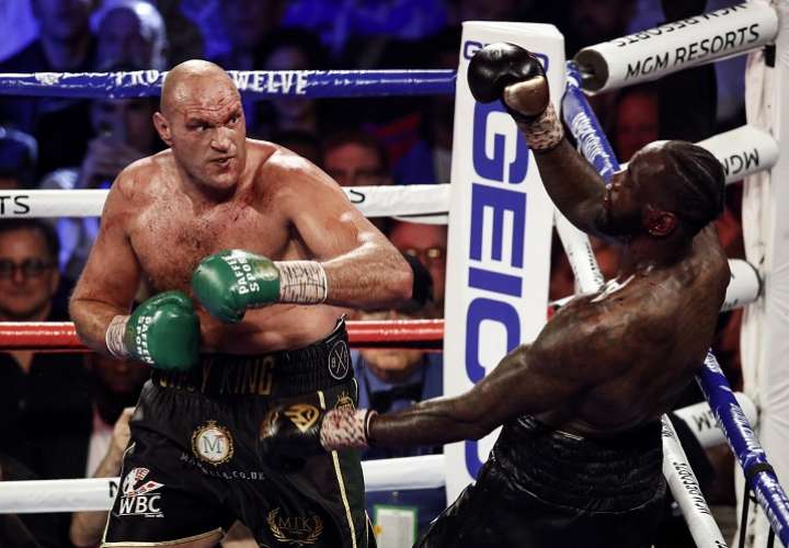 Tyson Fury posee el cinturón del Consejo Mundial de Boxeo (CMB). Foto: EFE