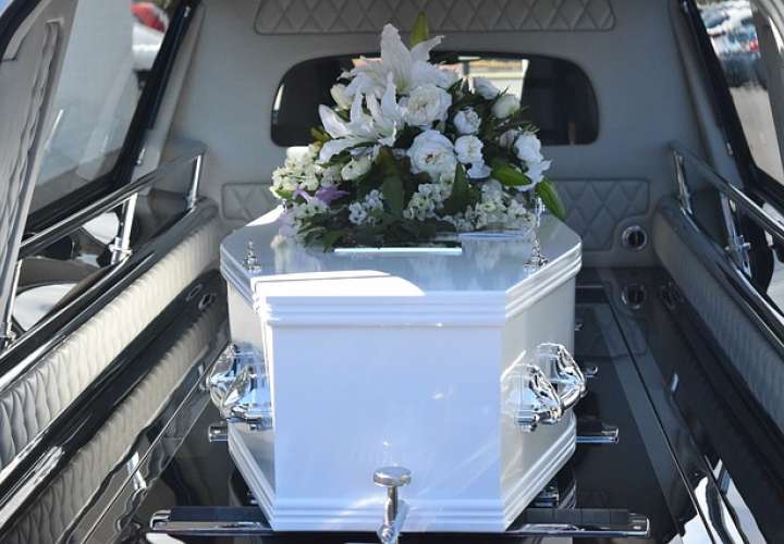 Nada de aglomeración en funerales, solo 5 familiares podrán despedir al muerto