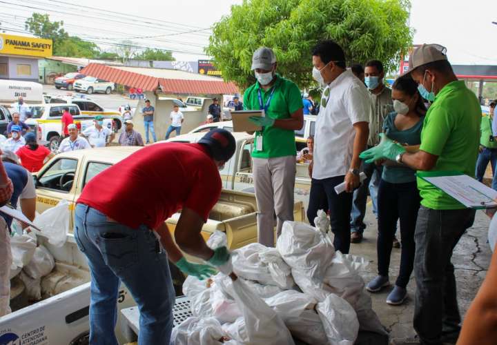 Inicia entrega de bolsas de alimentos en Herrera