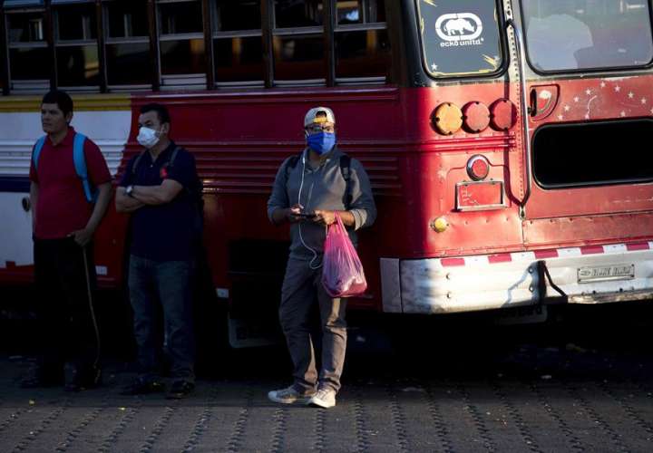 Hombre cae muerto en mercado de Nicaragua y causa alarma por COVID-19