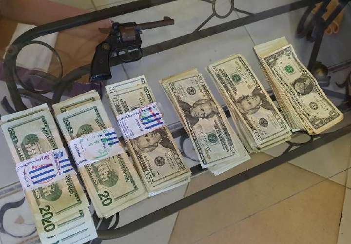 Dos capturados con más de $9 mil y armas de fuego