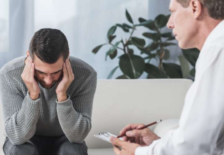 Adultos mayores, niños y pacientes de salud mental sufren de estrés por cuarentena