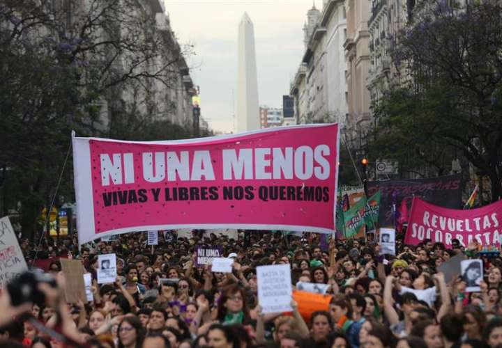 Hombres violan en 'manada' a menor en Argentina, pero fiscal les reduce la pena