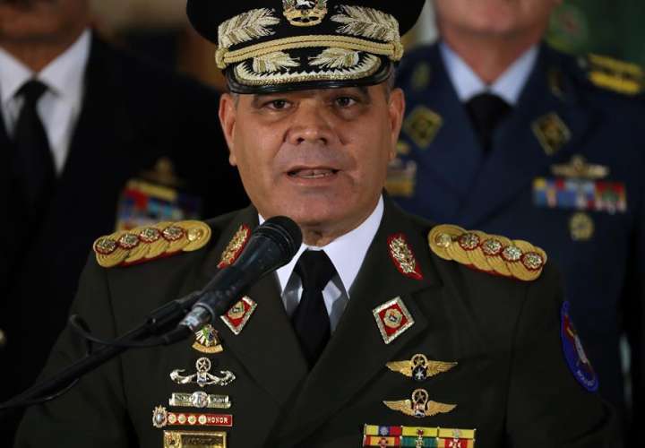  Venezuela advierte a EE.UU. con una respuesta militar en el mar 