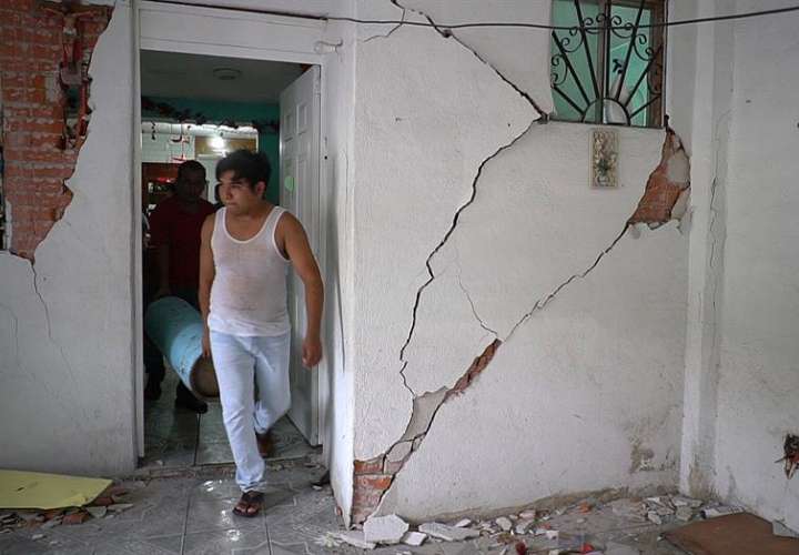  Evalúan daños en el sur de México tras terremoto que ha dejado siete muertos