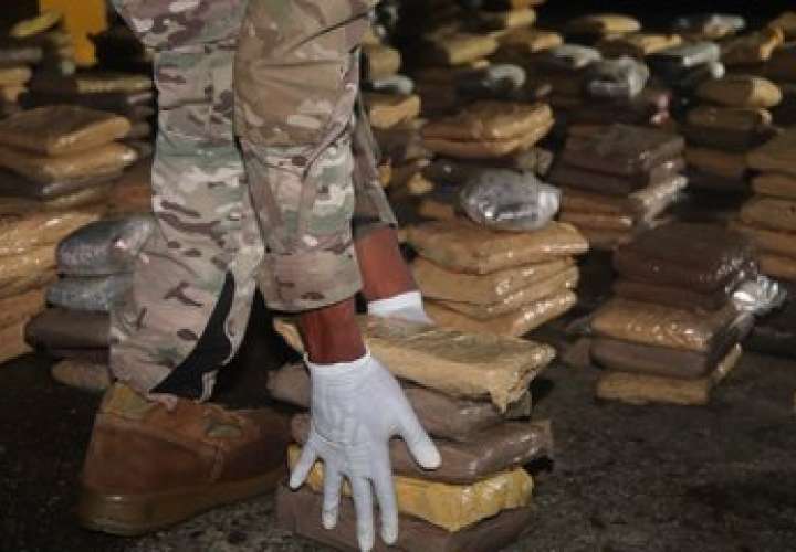 ¡Golpe al narcotráfico!  Decomisan 492 paquetes de droga en isla Pedro González