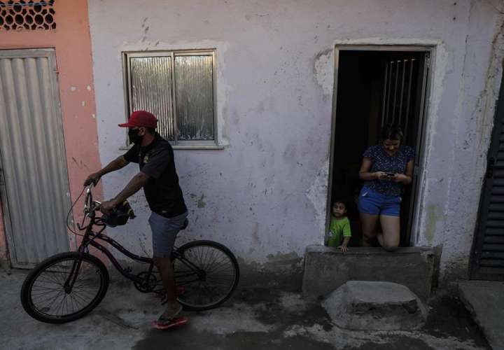 Pandemia deja en Latinoamérica récord histórico de 41 millones de desempleados