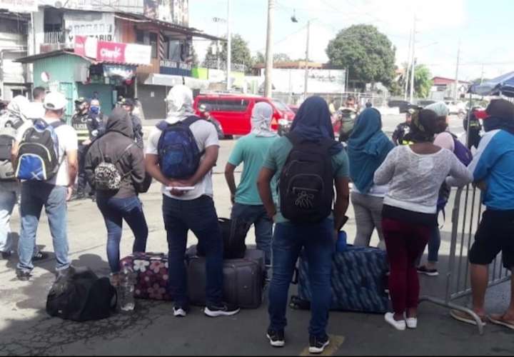 Medidas de Migración complican regreso a su país de nicaragüenses en Panamá