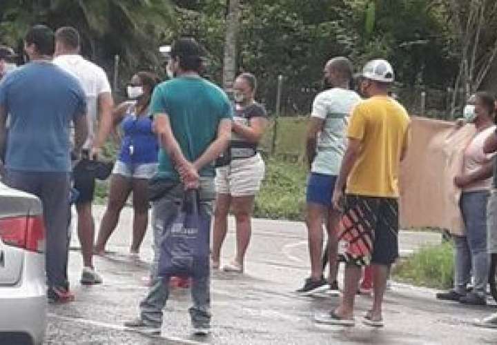 Salieron a la calle para pedir agua  [Video]