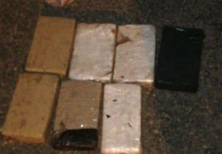 Ubican 7 paquetes de cocaína en playa María Chiquita