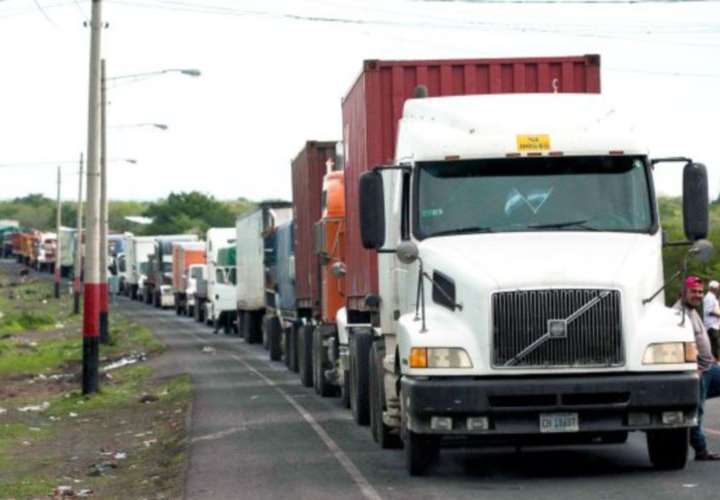 Traileros ticos ahora molestos con camioneros panameños