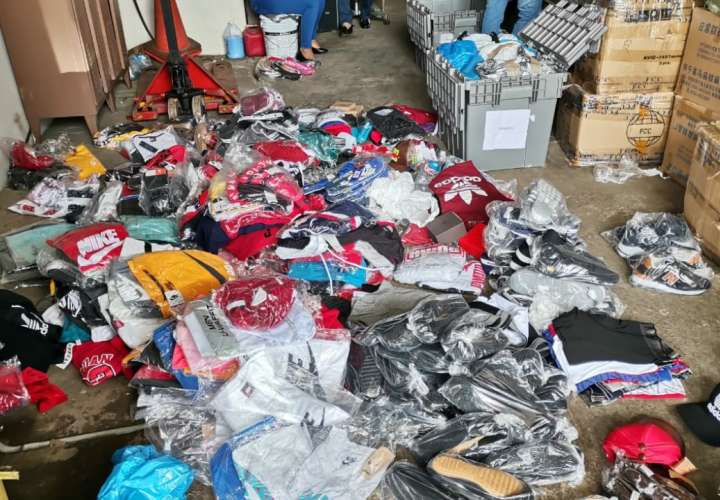 Decomisan piezas de vestir y mascarillas de contrabando en Chiriquí