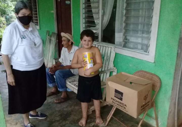 ¡Qué bien! Llevan donaciones a comunidades necesitadas en Herrera